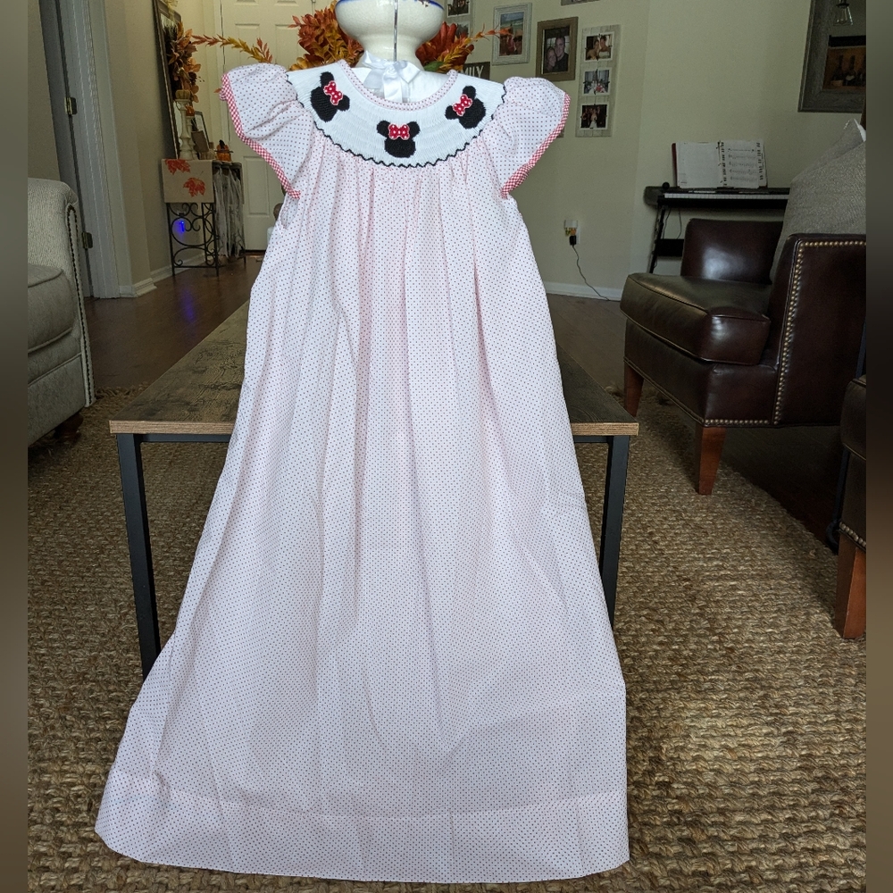 Disney's Minnie Mouse Smocked Bishop Dress Size 8